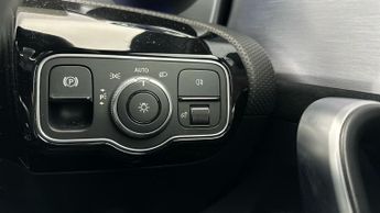 Mercedes-Benz A Class 1.3 A250e 15.6kWh AMG Line Edition (Executive) Plug-in 8G-DCT (2