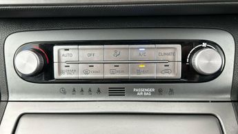 Hyundai Kona 64kWh Premium (10.5kW Charger) (204 ps) - HEATED SEATS - HEATED 