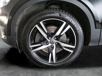 Volvo XC40 1.5h T5 Twin Engine Recharge 10.7kWh R-Design Plug-in (262 ps) -