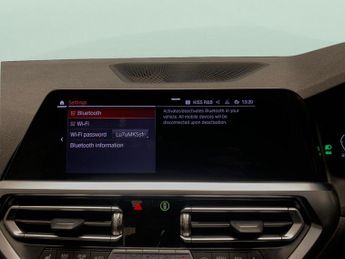 BMW 3 Series 2.0 330e 12kWh Sport Pro Plug-in (292 ps) - ACOUSTIC GLAZING