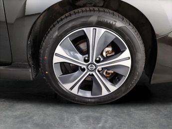 Nissan Leaf 40kWh Tekna (150 ps) - SAT NAV - HEATED LEATHER - HEATED STEERIN