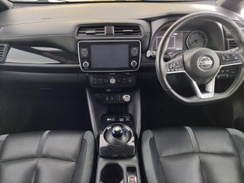 Nissan Leaf 40kWh Tekna (150 ps) - SAT NAV - HEATED LEATHER - HEATED STEERIN