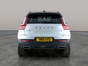 Volvo XC40 2.0 D3 R-Design Pro (150 ps) - SENSUS SAT NAV - PARK ASSIST - LE