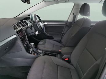 Volkswagen E-golf 35.8kWh e-Golf (136 ps) - LED - BLUETOOTH - PARK SENSORS