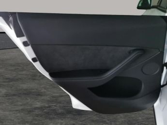 Tesla Model Y SUV RWD (346 ps) - 360 CAM - LED - REVERSE CAM