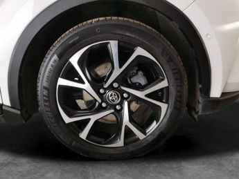 Toyota C-HR 1.8 VVT-h GPF Design CVT (122 ps) - LED - REVERSE CAM - NAV