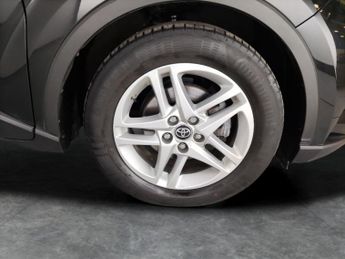 Toyota C-HR 1.8 VVT-h GPF Icon CVT (122 ps) - CRUISE - CLIMATE CONTROL - 17I