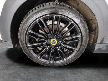 Mini Electric Hatch Cooper SE 32.6kWh Level 2 (184 ps) - HEATED SEATS - INTERIOR LIG