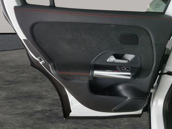 Mercedes-Benz EQA EQA 300 66.5kWh AMG Line (Premium) 4MATIC (228 ps) - ADAPTIVE LI