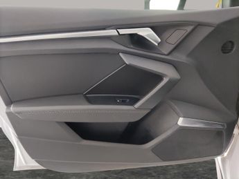 Audi A3 40 TFSI e S Line S Tronic[C+S] [17 inch Alloy] - B&O AUDIO - PAR