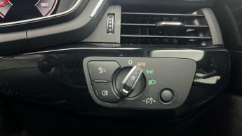 Audi A4 2.0 TDI 35 Black Edition S Tronic (163 ps) - BLUETOOTH - DRIVING