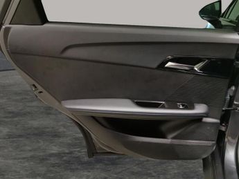 MG Mg4 64kWh Trophy Long Range (203 ps) - LED - REVERSE CAM - NAV