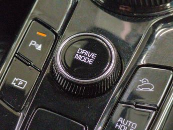 Kia Sportage 1.6 h T-GDi GT-Line (226 bhp) - LANE DEPARTURE  - LANE FOLLOWING