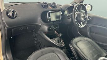 Smart Fortwo 17.6kWh Exclusive Cabriolet (22kW Charger) (82 ps) - BLUETOOTH -