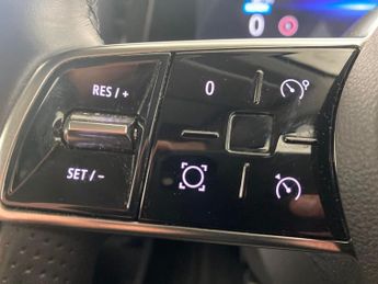 Renault Megane E-tech 60kWh equilibre (optimum charge) (220 ps) - LED - REVERSE CAM