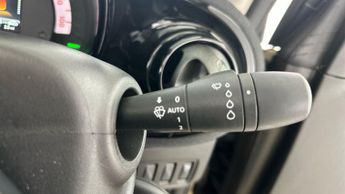 Smart Fortwo 17.6kWh Exclusive Cabriolet (22kW Charger) (82 ps) - BLUETOOTH -