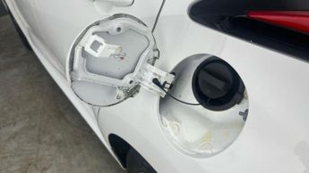 Toyota Yaris 1.5 VVT-h Design E-CVT (116 ps) - BLUETOOTH - AIR CON - DAB