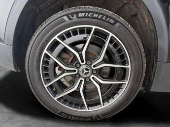 Mercedes-Benz EQA EQA 250+ 70.5kWh AMG Line (Premium) (190 ps) - ADAPTIVE LIGHTS