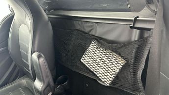 Smart Fortwo 17.6kWh Exclusive Cabriolet (22kW Charger) (82 ps) - BLUETOOTH -