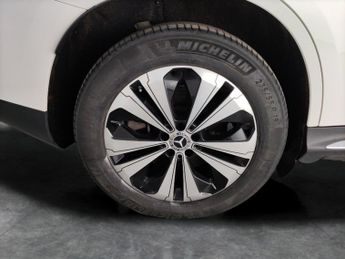 Mercedes-Benz EQC EQC 400 80kWh Sport 4MATIC (408 ps) - HEATED LEATHER - COMFORT P