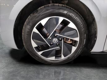 Volkswagen ID.3 Pro 58kWh Life (145 ps) - SAT NAV - HEATED STEERING - COMFORT PA