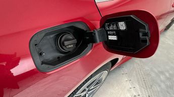 Mercedes-Benz C Class 2.0 C300e 25.4kWh AMG Line Plug-in G-Tronic+ (313 ps) - HEATED L