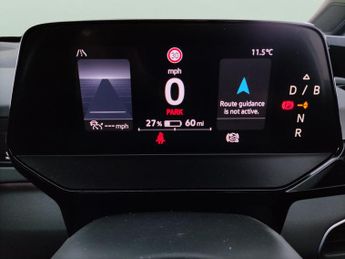 Volkswagen ID.3 Pro 58kWh Life (145 ps) - SAT NAV - HEATED STEERING - COMFORT PA