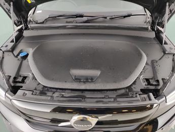 Volvo XC40 Recharge 69kWh Core (231 ps) - BLACK ROOF RAILS - PARK ASSIST - 