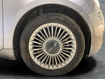 Fiat 500e 42kWh Icon (118 ps) - KEYLESS START - DAB - USB AUDIO