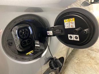 Fiat 500e 42kWh Icon (118 ps) - KEYLESS START - DAB - USB AUDIO