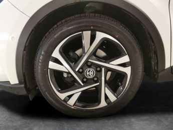 Toyota C-HR 1.8 VVT-h GPF Design CVT (122 ps) - LED - REVERSE CAM - NAV