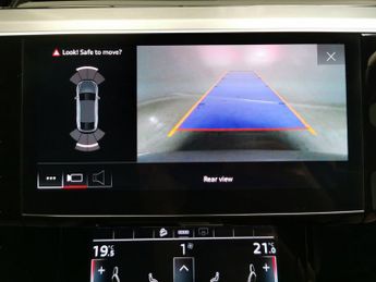 Audi e-tron 55 S line Sportback quattro 95kWh (408 ps) - MMI NAV PLUS - LED