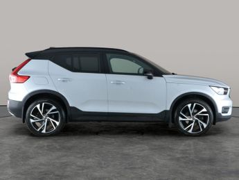 Volvo XC40 2.0 D4 R-Design Pro AWD (190 ps) - SENSUS SAT NAV - PARK ASSIST 