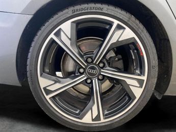 Audi A4 35 TFSI Black Edition S Tronic [Comfort+Sound] - LED - REVERSE C