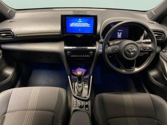 Toyota Yaris Cross 1.5 VVT-h Dynamic E-CVT AWD (116 ps) - BLUETOOTH - AIR CON