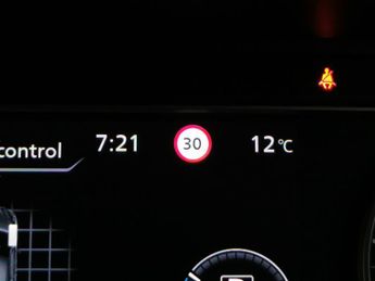 Nissan Leaf 40kWh 10 (150 ps) - LED - REVERSE CAM - NAV