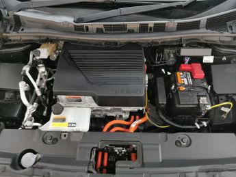 Nissan Leaf 40kWh 10 (150 ps) - LED - REVERSE CAM - NAV