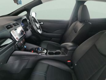 Nissan Leaf 40kWh 10 (150 ps) - LED - REVERSE CAM - NAV