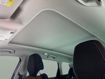 Skoda Karoq 2.0 TDI Scout DSG 4WD (150 ps) - REVERSE CAM - SMARTLINK - NAV
