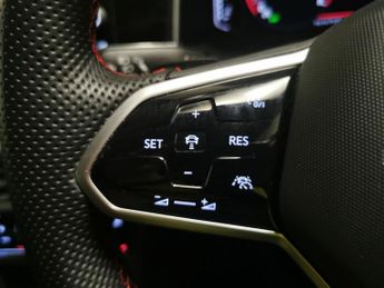 Volkswagen Polo 2.0 TSI GTI DSG (207 ps) - LIGHT AND SIGHT PACK - WIFI - BLUETOO