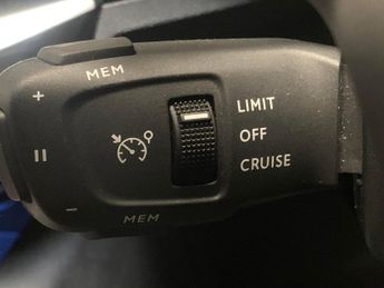 Peugeot 3008 1.6 13.2kWh Allure Plug-in e-EAT (225 ps) - LANE DEPARTURE  - BL