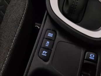 Toyota Yaris Cross 1.5 VVT-h Icon E-CVT (116 ps) - LANE TRACE ASSIST - LANE DEPARTU
