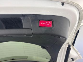 Mercedes-Benz GLA 1.6 GLA180 AMG Line Edition 7G-DCT (122 ps) - KEYLESS-GO - BLUET