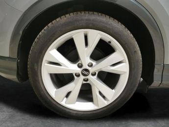 Audi Q4 E-tron 35 S line 55kWh (170 ps) - ACTIVE LANE ASSIST - LED - HEATED SEA