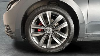 Volkswagen Arteon 2.0 TSI SE Fastback DSG (190 ps) - PARK SENSORS - CLIMATE CONTRO