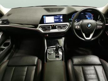 BMW 3 Series 2.0 330e 12kWh Sport Pro Plug-in (292 ps) - ACOUSTIC GLAZING