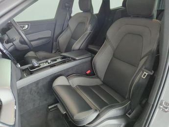 Volvo XC60 2.0h T6 Recharge 11.6kWh R-Design Plug-in AWD (340 ps) - ACTIVE 
