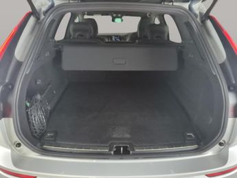 Volvo XC60 2.0h T6 Recharge 11.6kWh R-Design Plug-in AWD (340 ps) - ACTIVE 