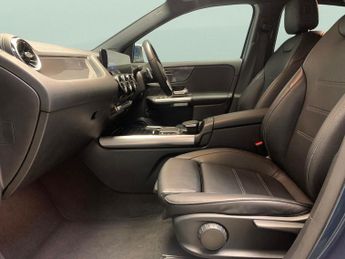 Mercedes-Benz GLA 1.3 GLA250e 15.6kWh Exclusive Edition Plug-in 8G-DCT (218 ps) - 