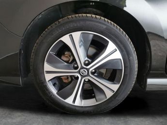 Nissan Leaf 40kWh 10 (150 ps) - LED - REVERSE CAM - NAV